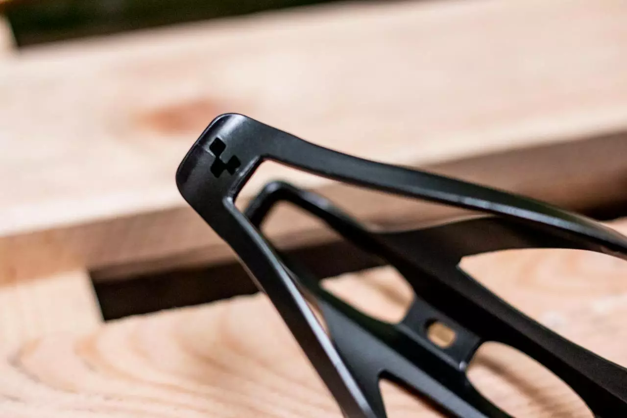 Cube Flaschenhalter HPP Matt Irridium N Glossy Black – Bild 4