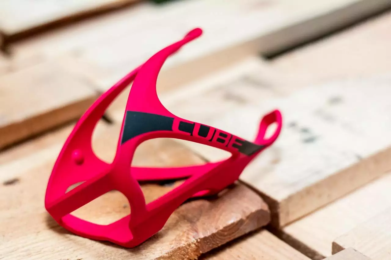 Cube Flaschenhalter HPP Matt Berry N Black – Bild 3