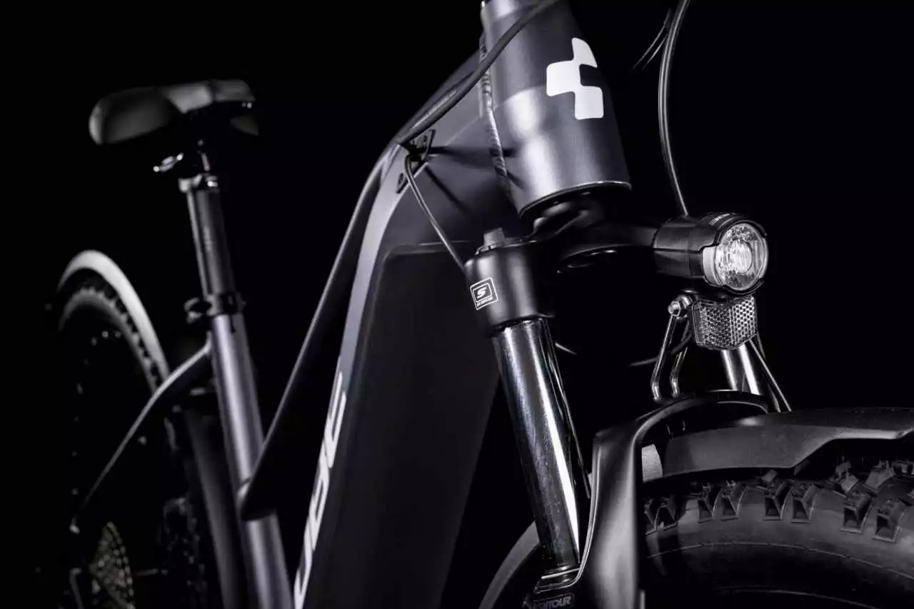 Cube Reaction Hybrid Performance 625 Allroad Metallicgrey N White E-Bike Hardtail Mountainbike – Bild 5