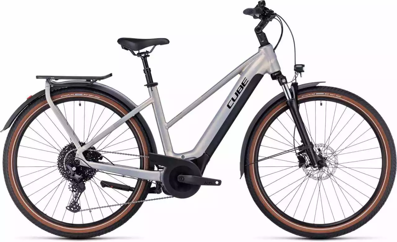 Cube Touring Hybrid Pro 625 Pearlysilver N Black E-Bike Trekkingrad Damen