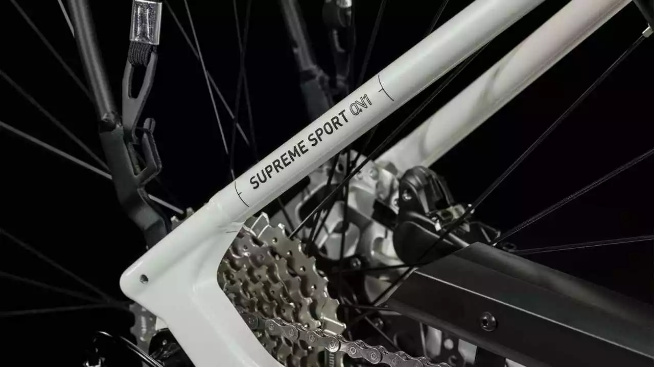 Cube Supreme Sport Hybrid ONE 500 White N Black E-Bike Trekkingrad Tiefeinsteiger – Bild 6