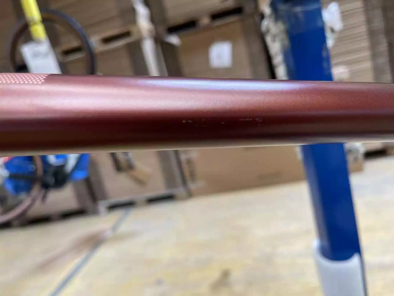 Cube Access WS Pro Rubymetal N Pink Hardtail Mountainbike Damen Lackschaden – Bild 2