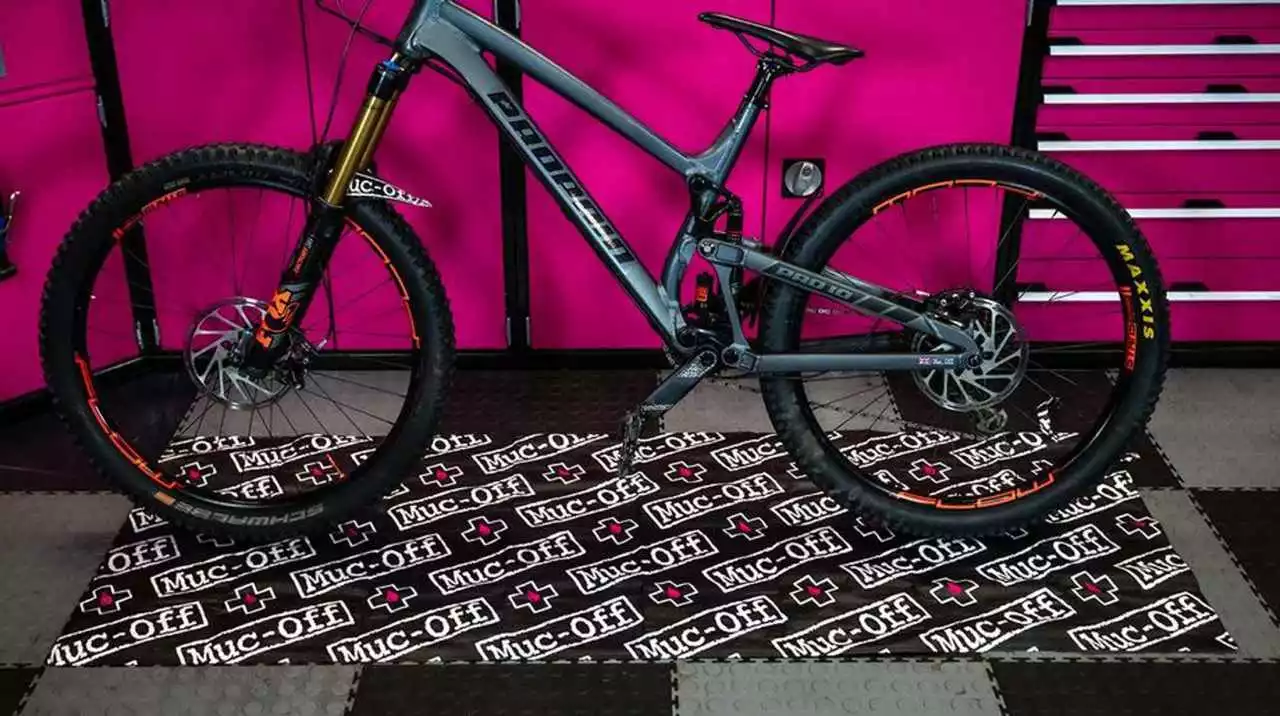 Muc-Off Bike Mat Pink Unis – Bild 3