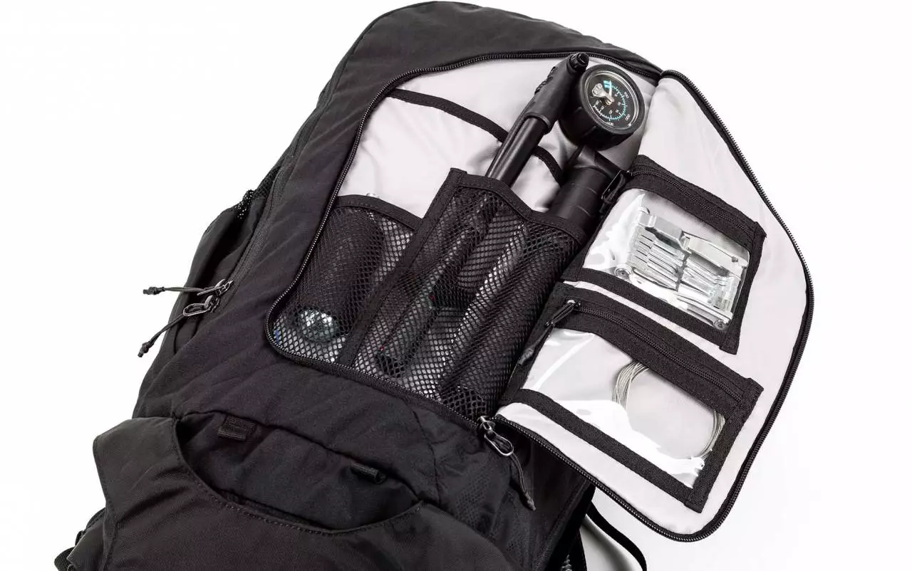 Cube Rucksack EDGE TRAIL Black – Bild 3