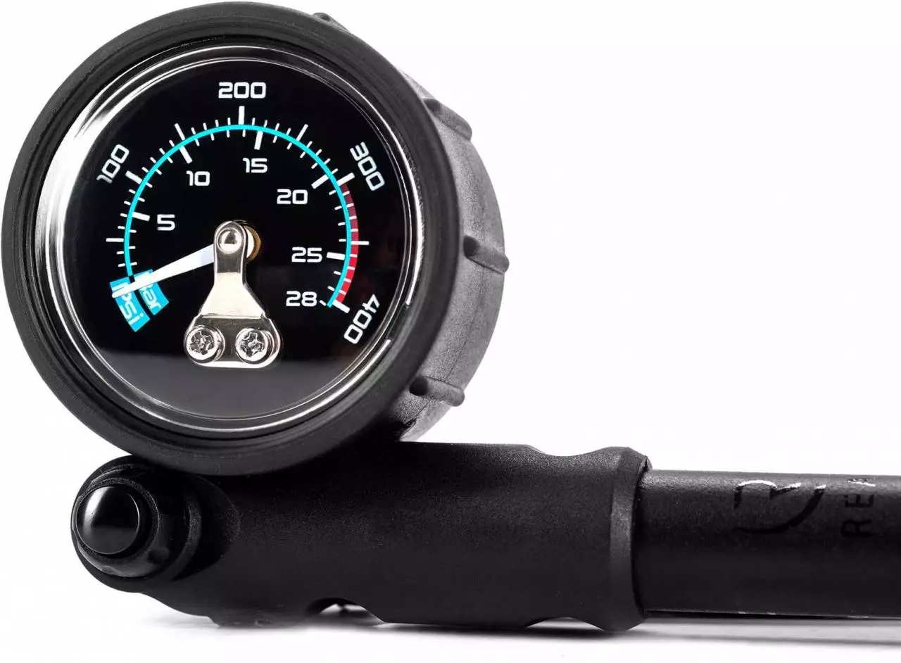 RFR Dämpferpumpe Black N Glossy Black N Red – Bild 3